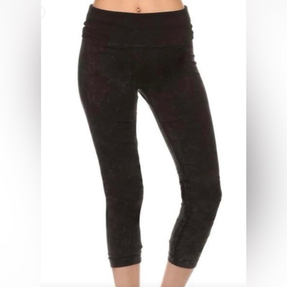 CHATOYANT Mineral Acid Wash Black Foldover Waist Capri Leggings Size 3XL Boho